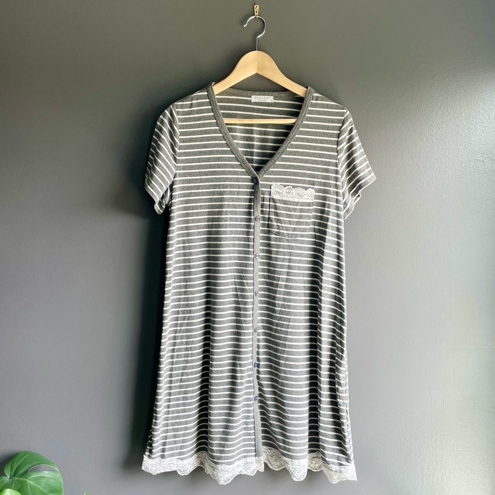 Women Striped Button Down Night Gown with Lace Accent Pocket Size M Nightshirt